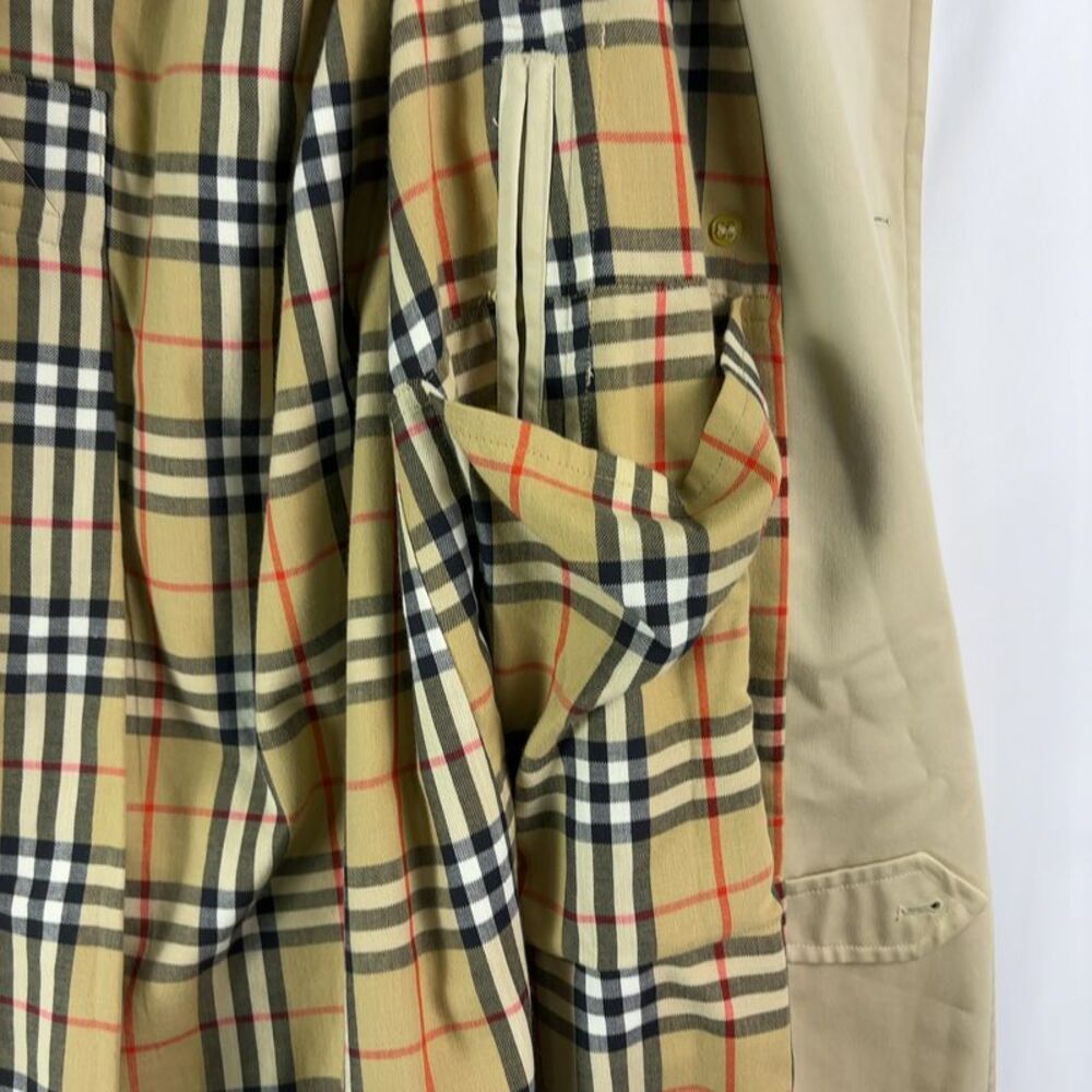 Burberry Classic Beige Trench Coat - Picture 8 of 9
